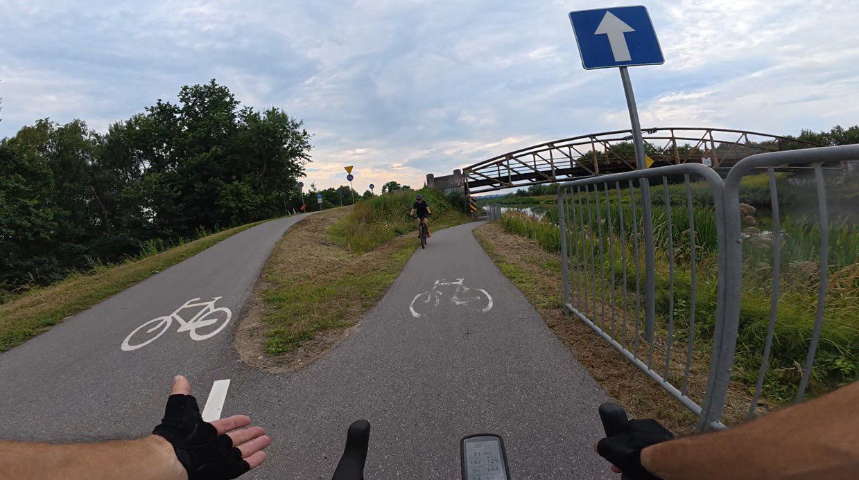 Kliknij, aby powiększyć Pierwszy z dwóch myślących inaczej...