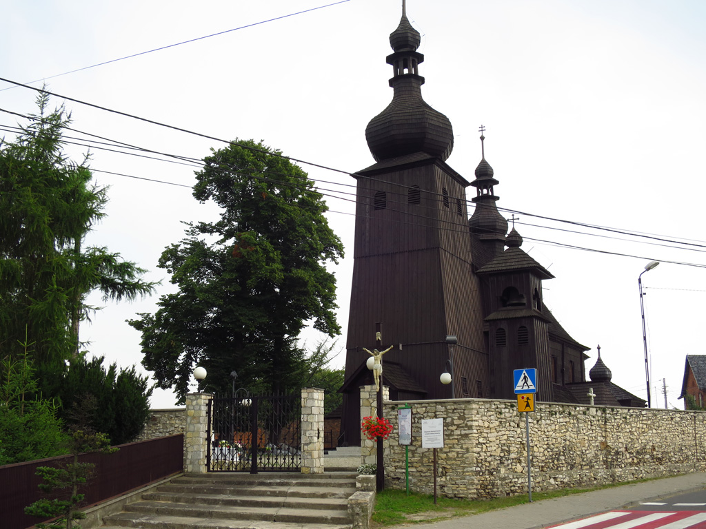 Zabytkowy kościół św. Apostołów Piotra i Pawła w mikołowskim sołectwie Paniowy.