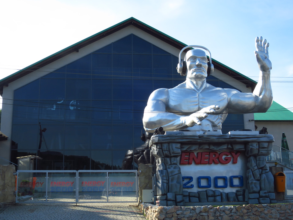 Kliknij, aby powiększyć Marsjanie atakują w… Przytkowicach. Coś mi mówi, że Chopina tu
raczej nie zapodają ;)