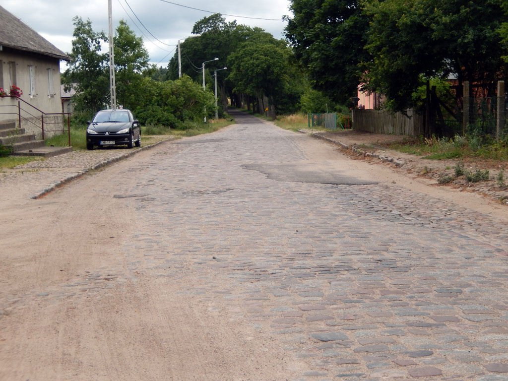 Kliknij, aby powiększyć Świchowo – osada „przyjazna
inaczej” i zmotoryzowanym i rowerzystom.