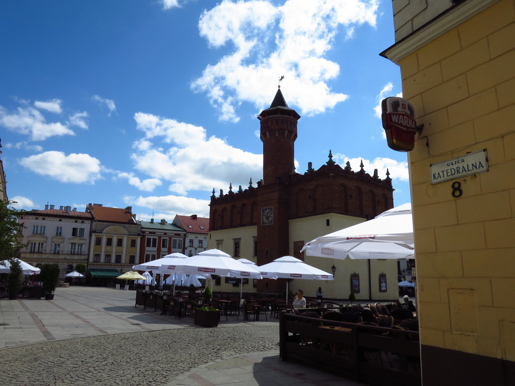 Tarnowski Rynek w oprawie barw wiosny