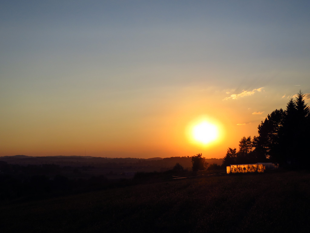 Kliknij, aby powiększyć Widok na zachód z Górnego Gościńca.
