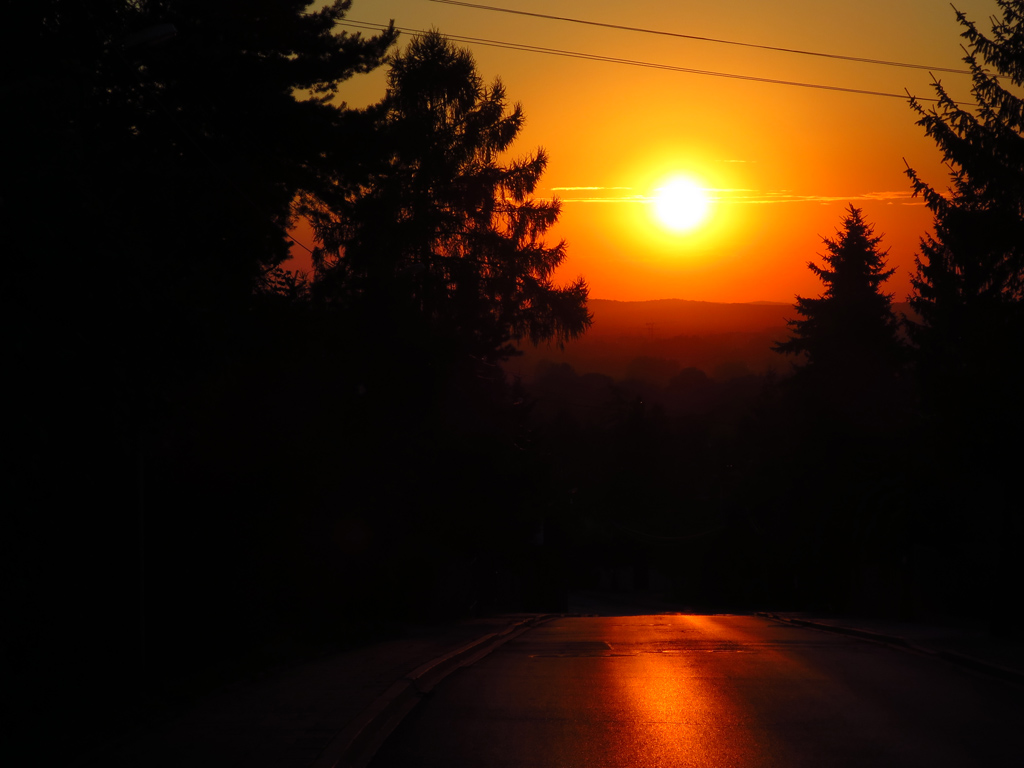 Kliknij, aby powiększyć Sezon zachodów słońca anno Domini 2016 uważam za otwarty…