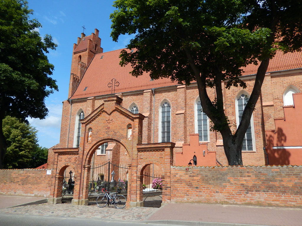 Kliknij, aby powiększyć Kościół w Żarnowcu.