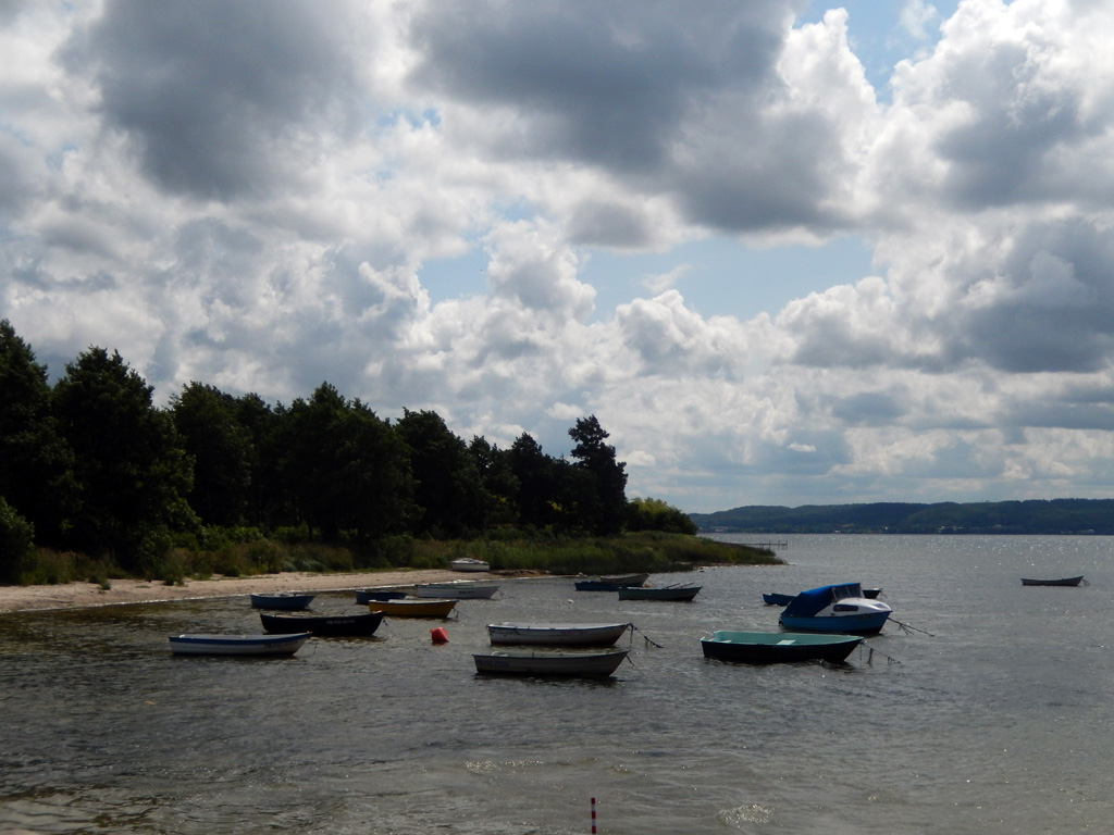 Kliknij, aby powiększyć Jezioro Żarnowieckie.